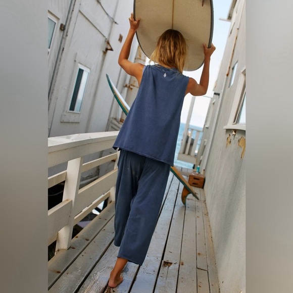 FP Movement Hot Shot Relaxed Set - Picture 2 of 7